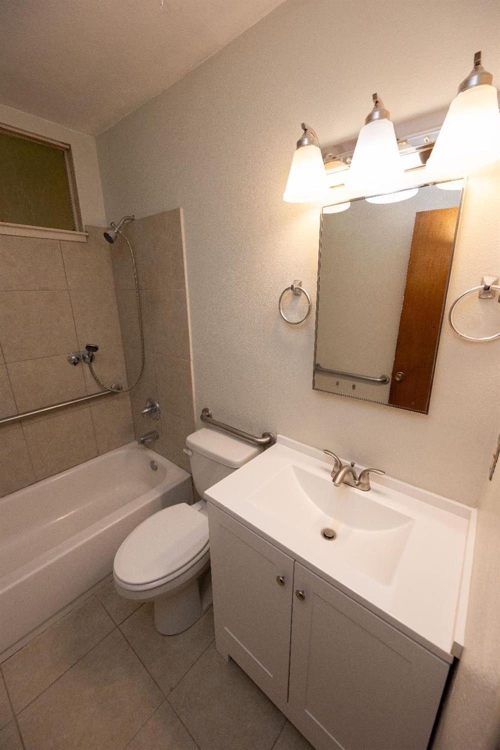 Detail Gallery Image 14 of 18 For 3374 Swaim Ct, Sacramento,  CA 95838 - 4 Beds | 1/1 Baths