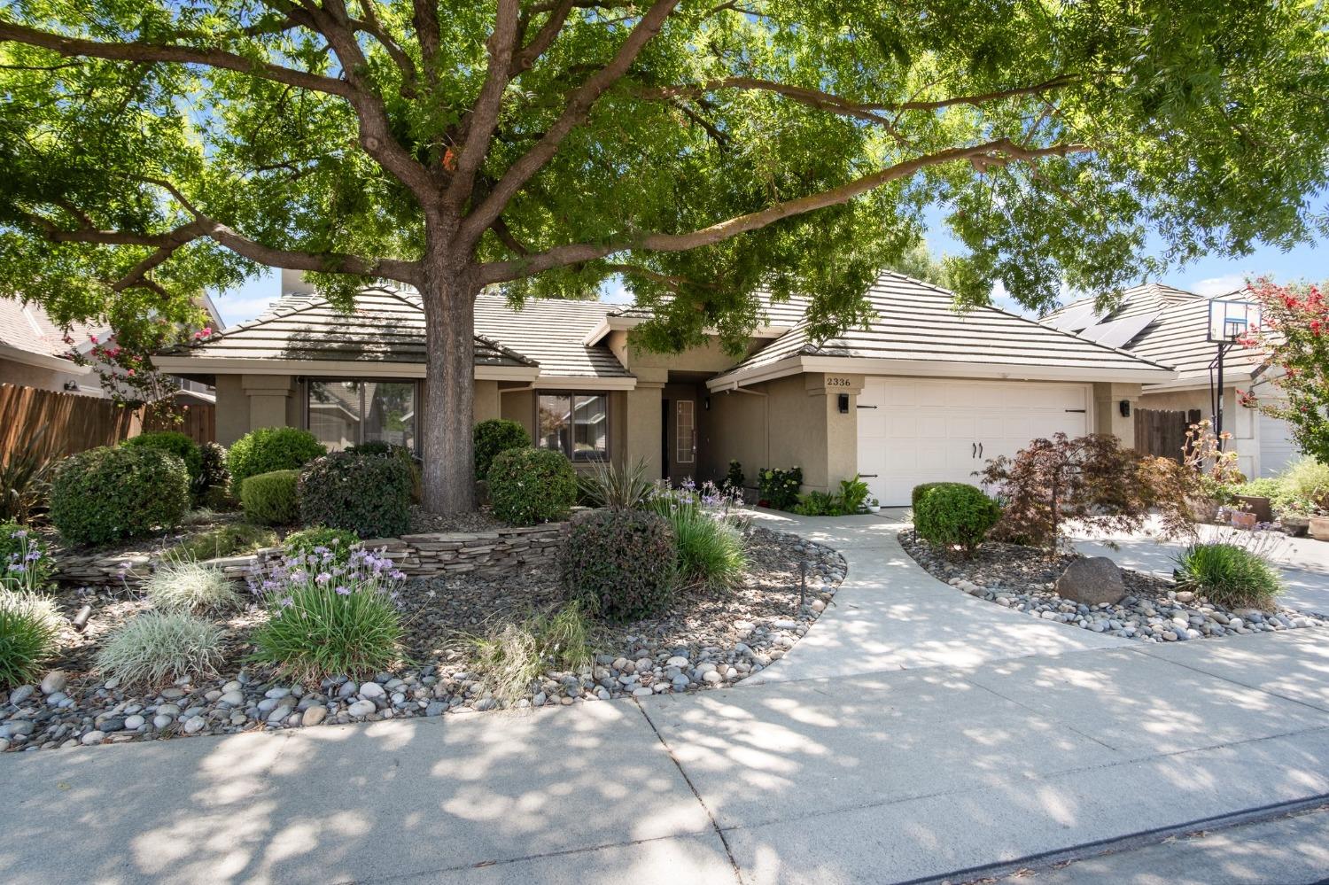 Detail Gallery Image 1 of 1 For 2336 Heritage Manor Dr, Riverbank,  CA 95367 - 3 Beds | 2 Baths