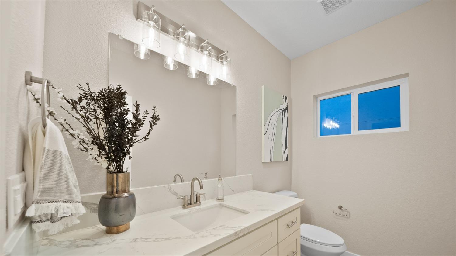 Detail Gallery Image 23 of 26 For 8284 Ghislaine Way, Antelope,  CA 95843 - 4 Beds | 2/1 Baths