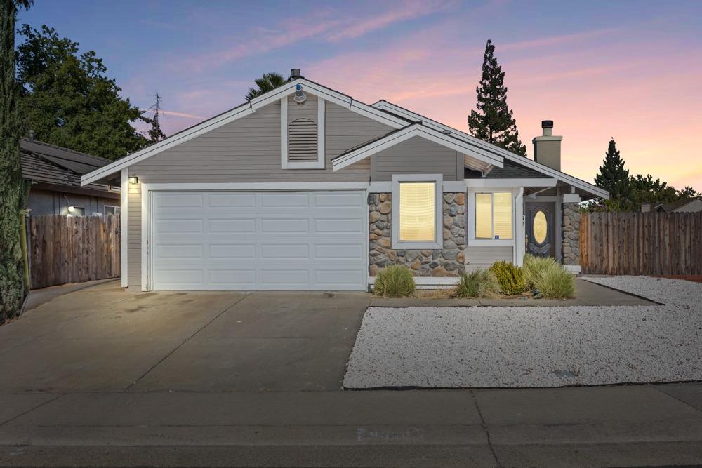 Detail Gallery Image 1 of 28 For 8600 Fobes Dr, Antelope,  CA 95843 - 3 Beds | 2 Baths