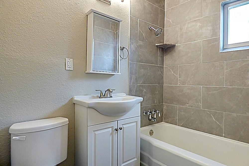 Detail Gallery Image 12 of 26 For 4220 Attawa Ave, Sacramento,  CA 95822 - 2 Beds | 1 Baths