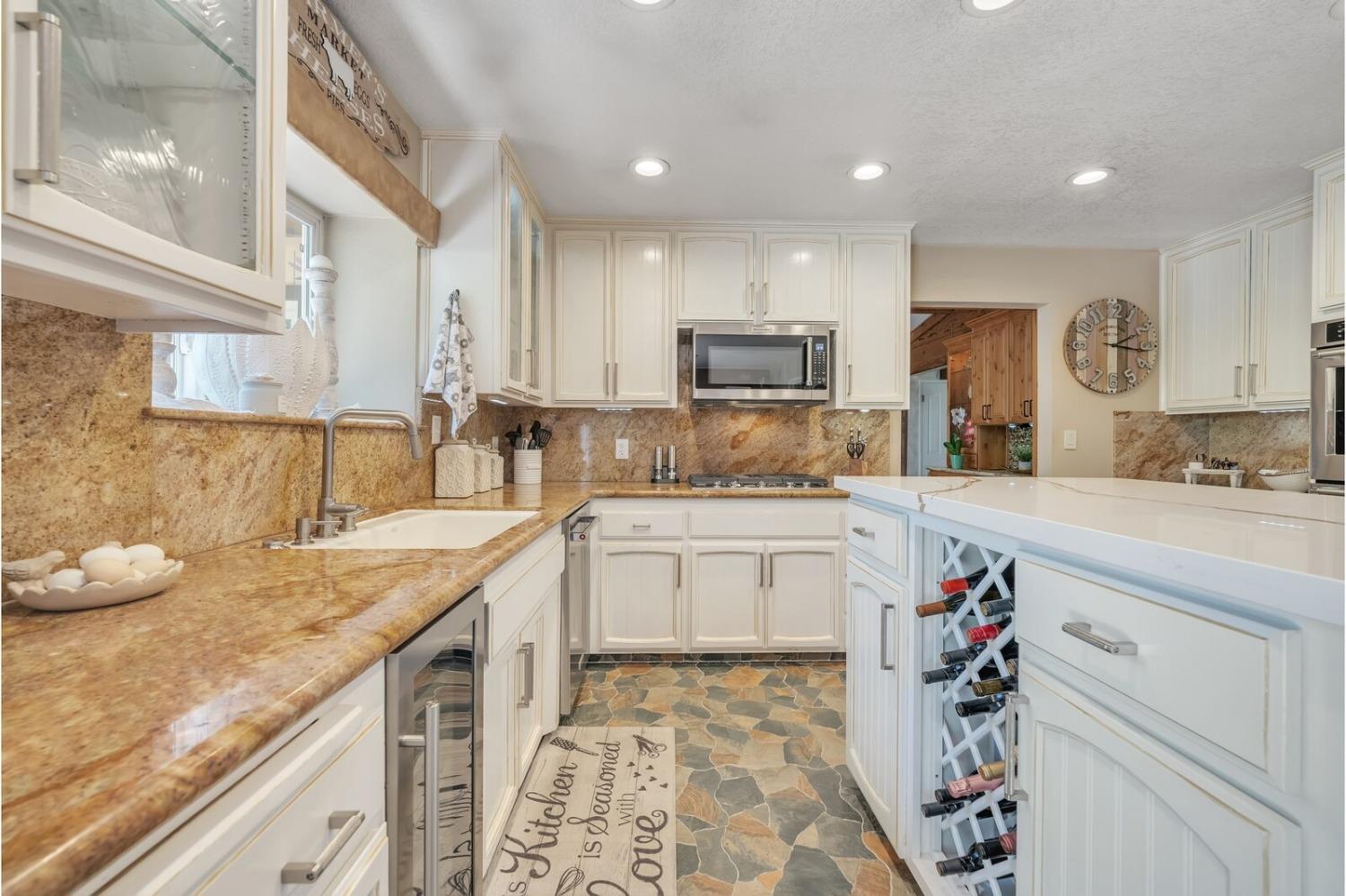 Detail Gallery Image 12 of 49 For 6675 Vireo Way, Granite Bay,  CA 95746 - 4 Beds | 2/1 Baths