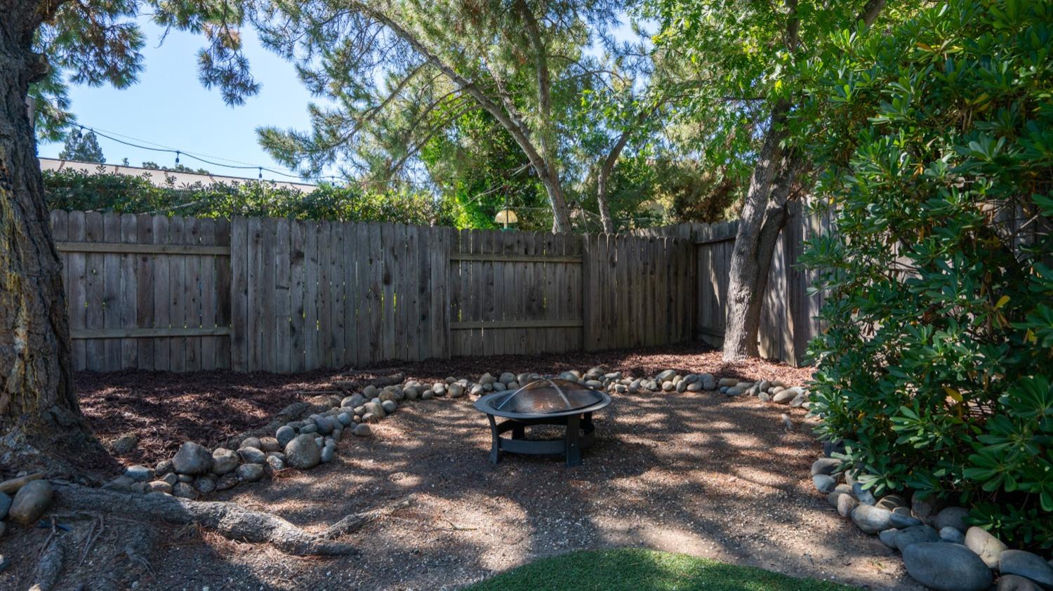 Detail Gallery Image 41 of 45 For 1307 Mossbrook Ct, Roseville,  CA 95661 - 3 Beds | 2 Baths