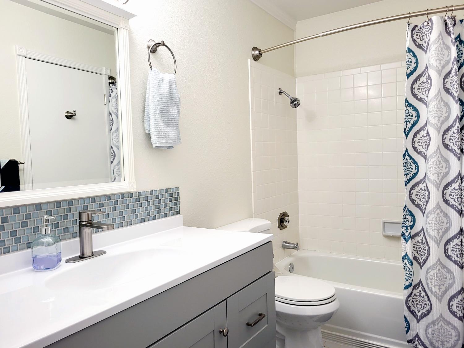 Detail Gallery Image 17 of 28 For 9125 Newhall #27,  Sacramento,  CA 95826 - 2 Beds | 1 Baths