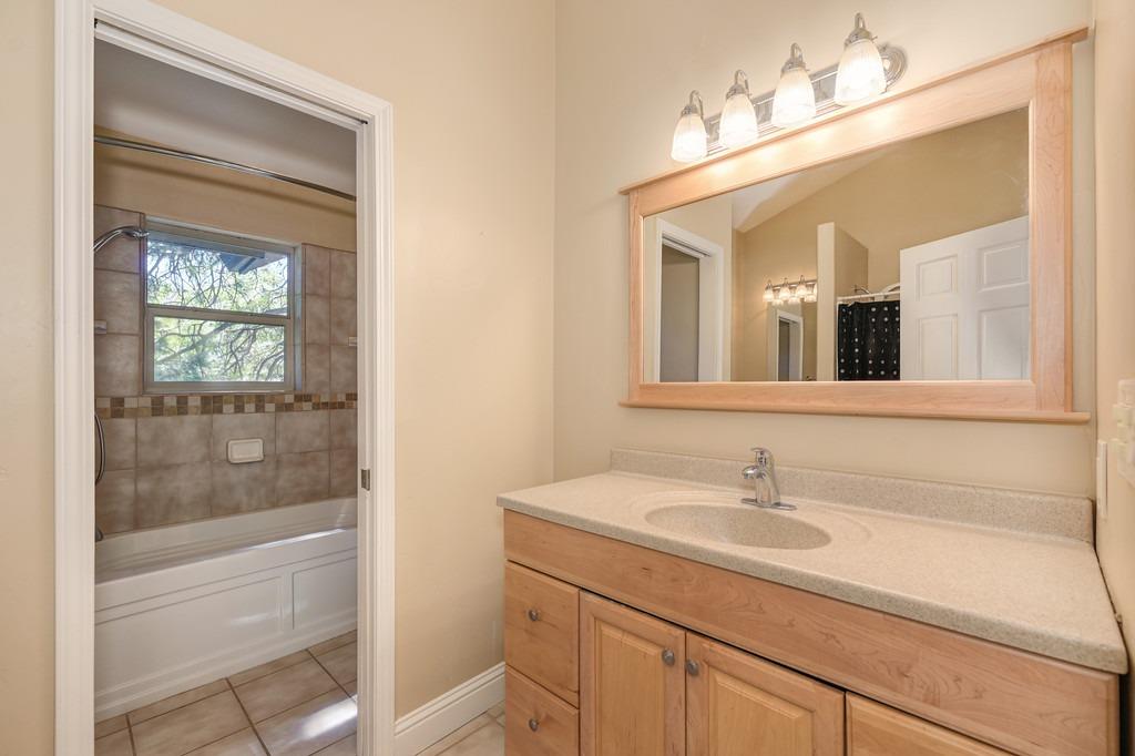 Detail Gallery Image 28 of 45 For 4387 Moss Ln, Camino,  CA 95709 - 5 Beds | 4 Baths