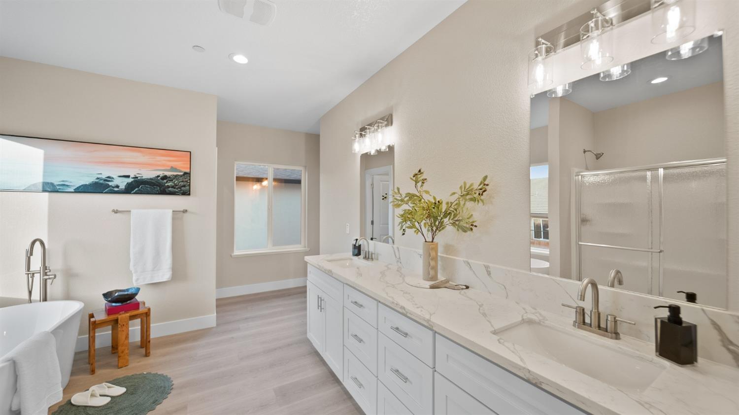 Detail Gallery Image 11 of 26 For 8284 Ghislaine Way, Antelope,  CA 95843 - 4 Beds | 2/1 Baths