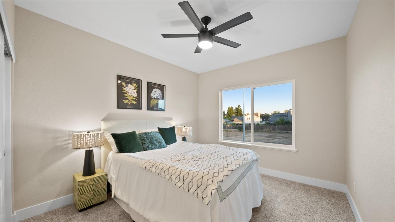 Detail Gallery Image 16 of 26 For 8284 Ghislaine Way, Antelope,  CA 95843 - 4 Beds | 2/1 Baths