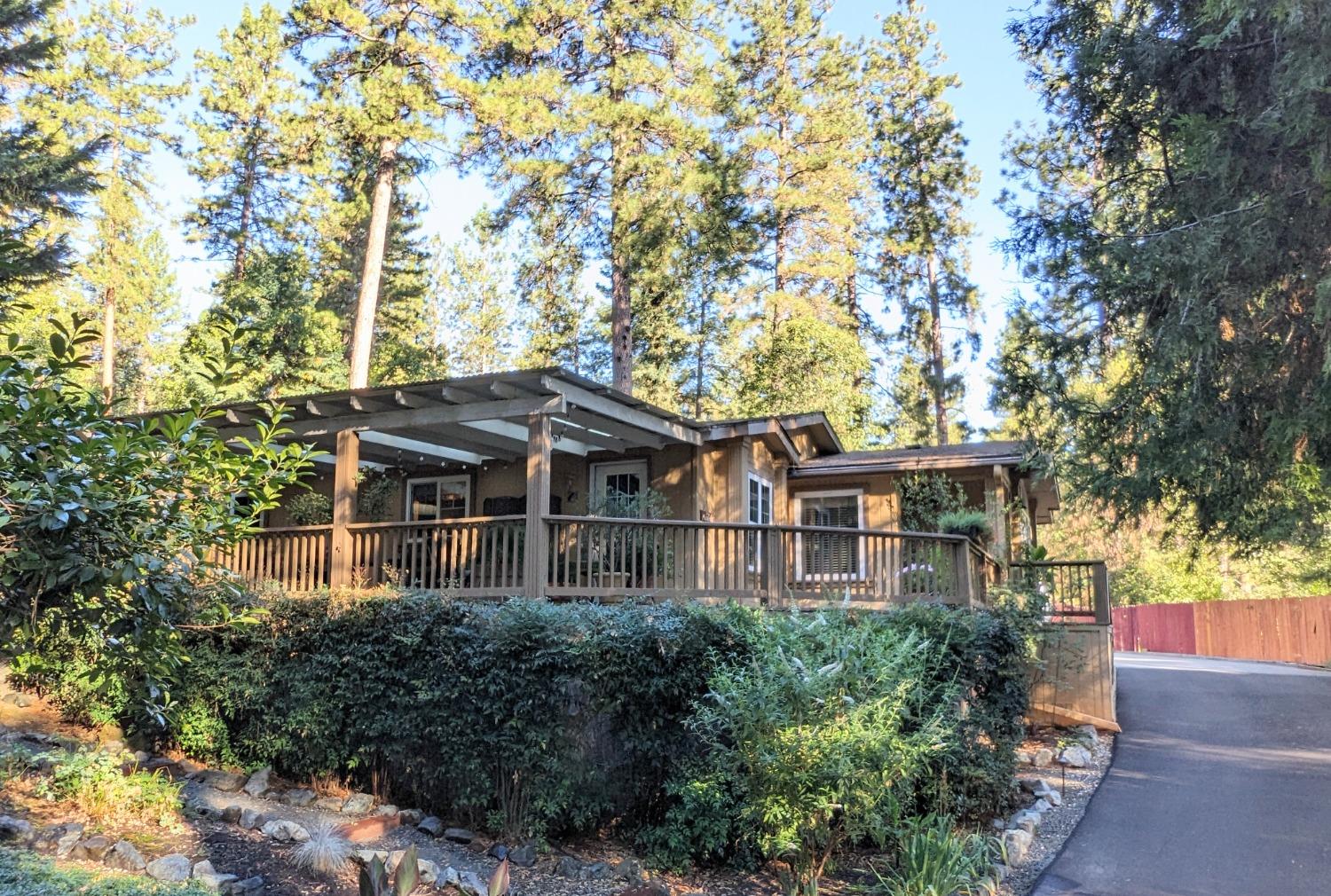 Detail Gallery Image 1 of 1 For 15256 Kingsbury Cir, Grass Valley,  CA 95949 - 2 Beds | 2 Baths