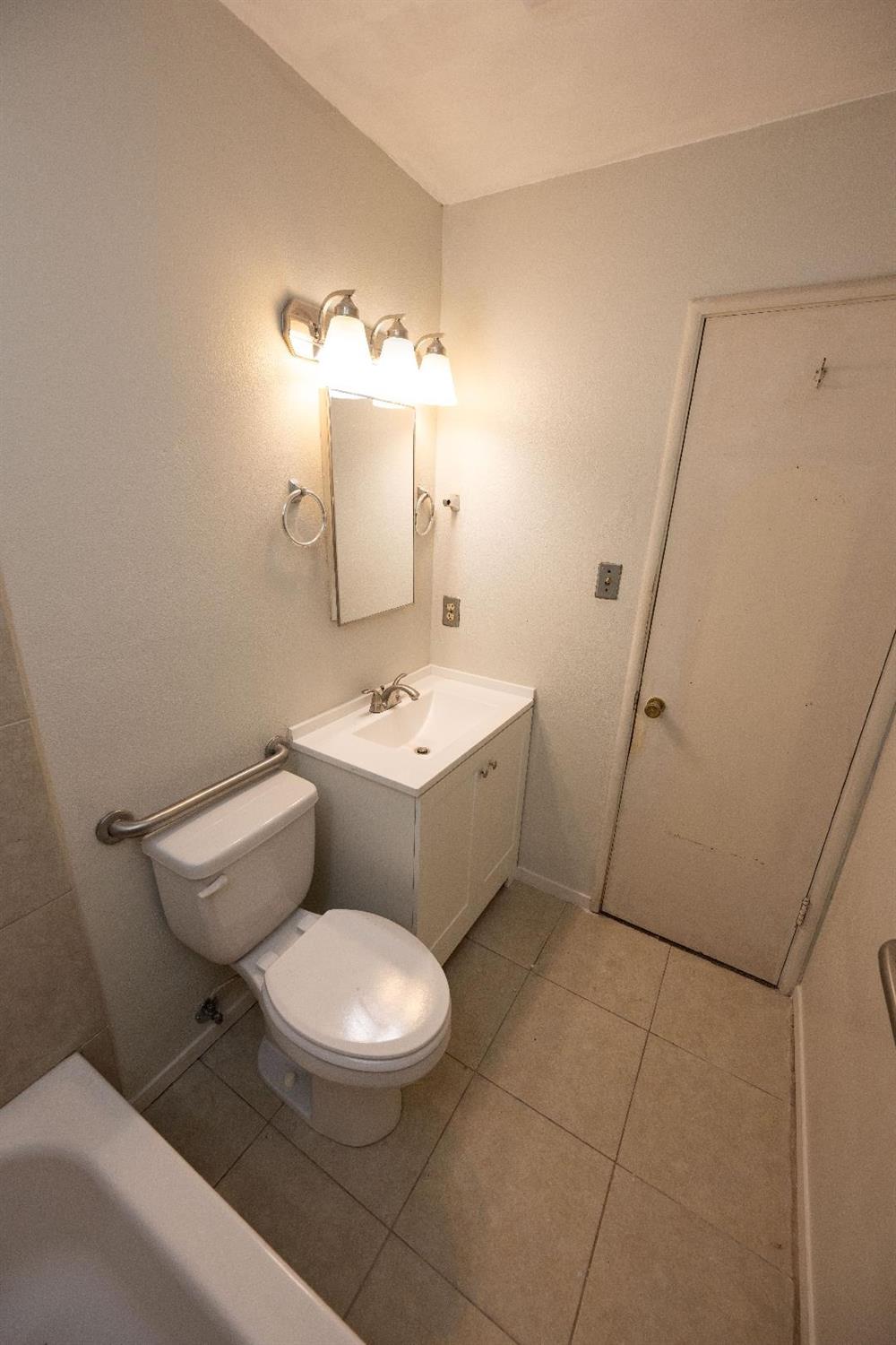 Detail Gallery Image 15 of 18 For 3374 Swaim Ct, Sacramento,  CA 95838 - 4 Beds | 1/1 Baths