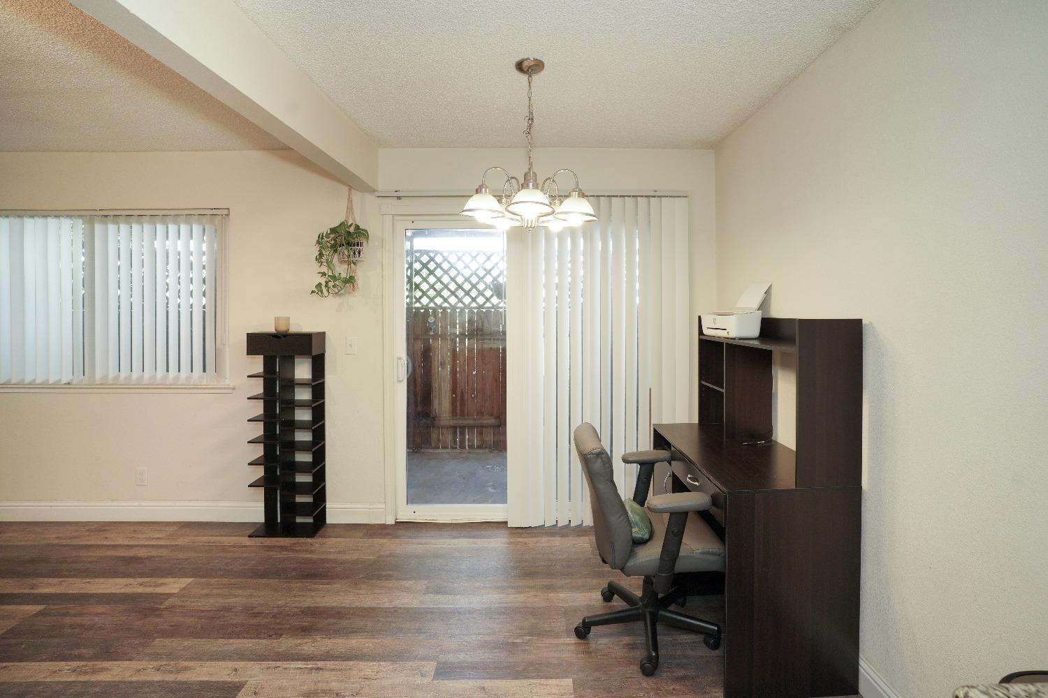 Detail Gallery Image 15 of 27 For 4762 Greenholme Dr #2,  Sacramento,  CA 95842 - 2 Beds | 1 Baths