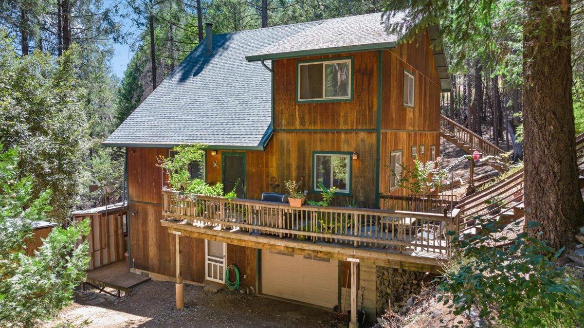 Detail Gallery Image 1 of 1 For 17627 Greenhorn Rd, Grass Valley,  CA 95945 - 3 Beds | 2 Baths