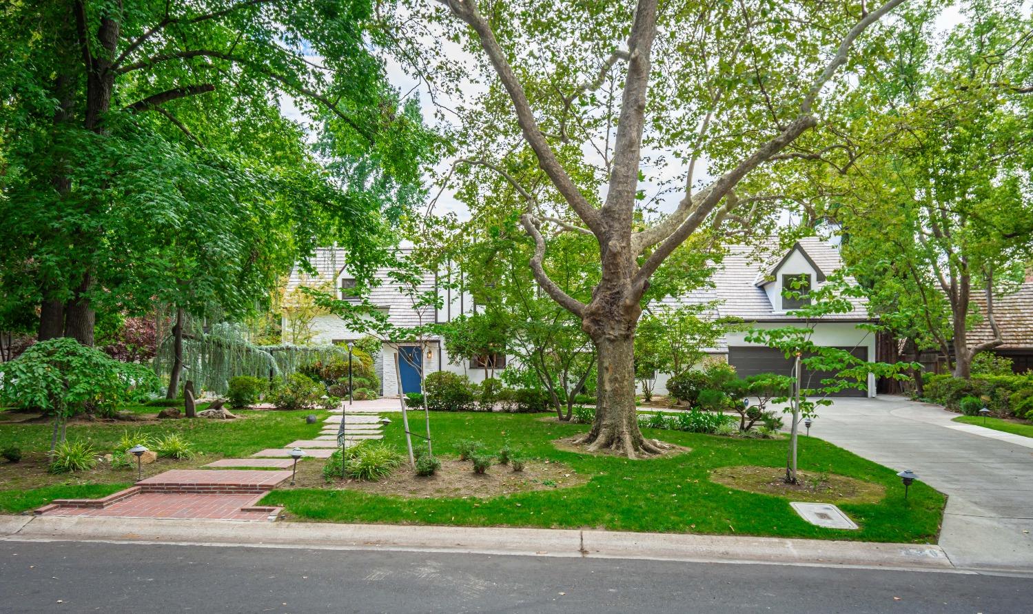 Detail Gallery Image 2 of 86 For 436 Hopkins Rd, Sacramento,  CA 95864 - 4 Beds | 3/1 Baths