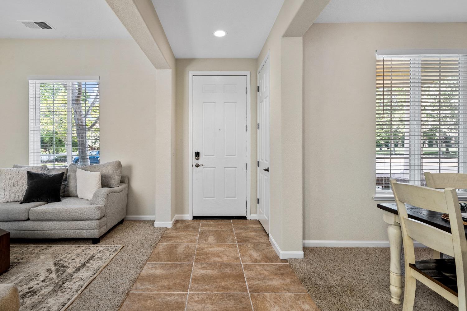 Detail Gallery Image 10 of 59 For 182 W Invitar Ln, Mountain House,  CA 95391 - 4 Beds | 2/1 Baths