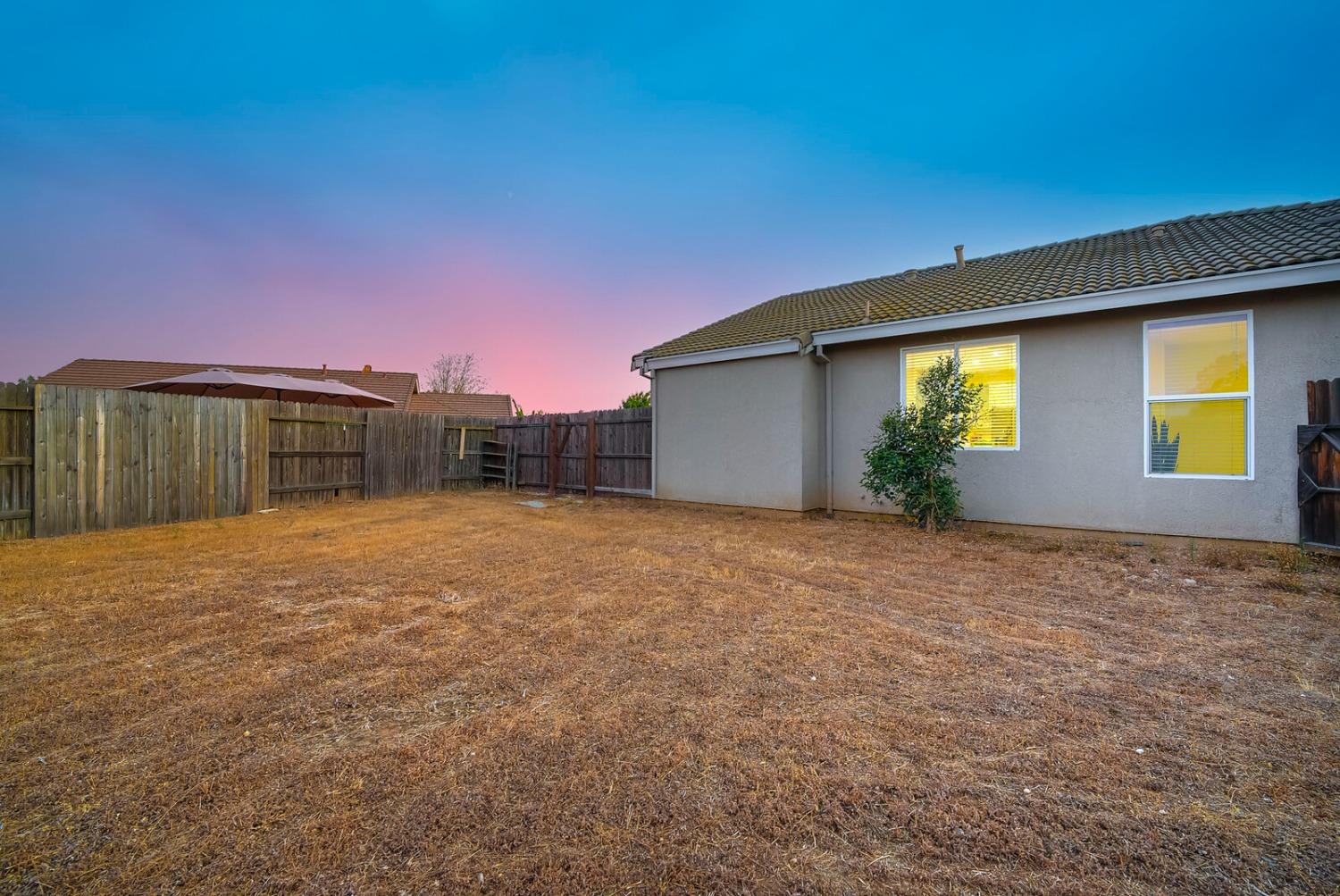 Union Pacific Court, Rio Linda, California image 37