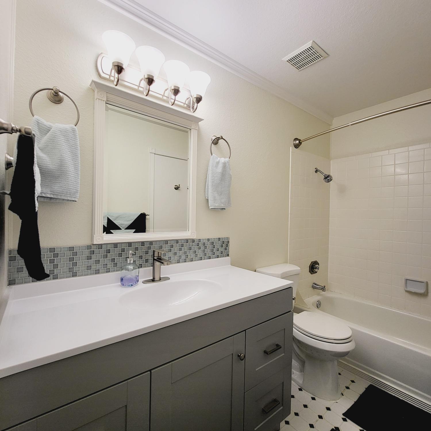 Detail Gallery Image 21 of 28 For 9125 Newhall #27,  Sacramento,  CA 95826 - 2 Beds | 1 Baths