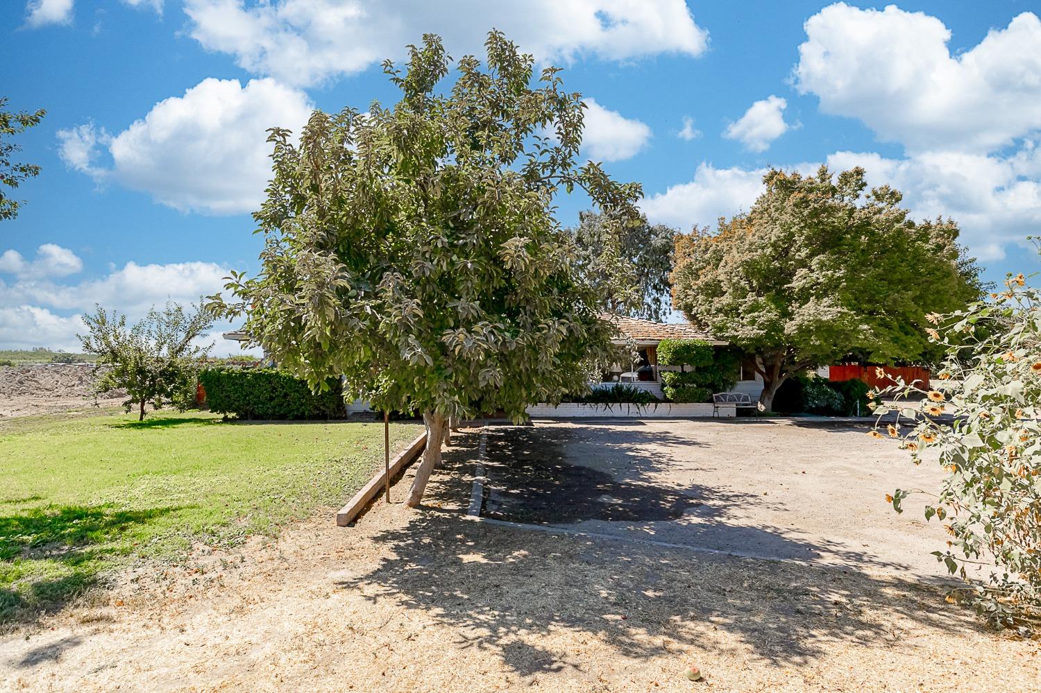 Detail Gallery Image 3 of 54 For 3624 Beckwith Rd, Modesto,  CA 95358 - 4 Beds | 3 Baths