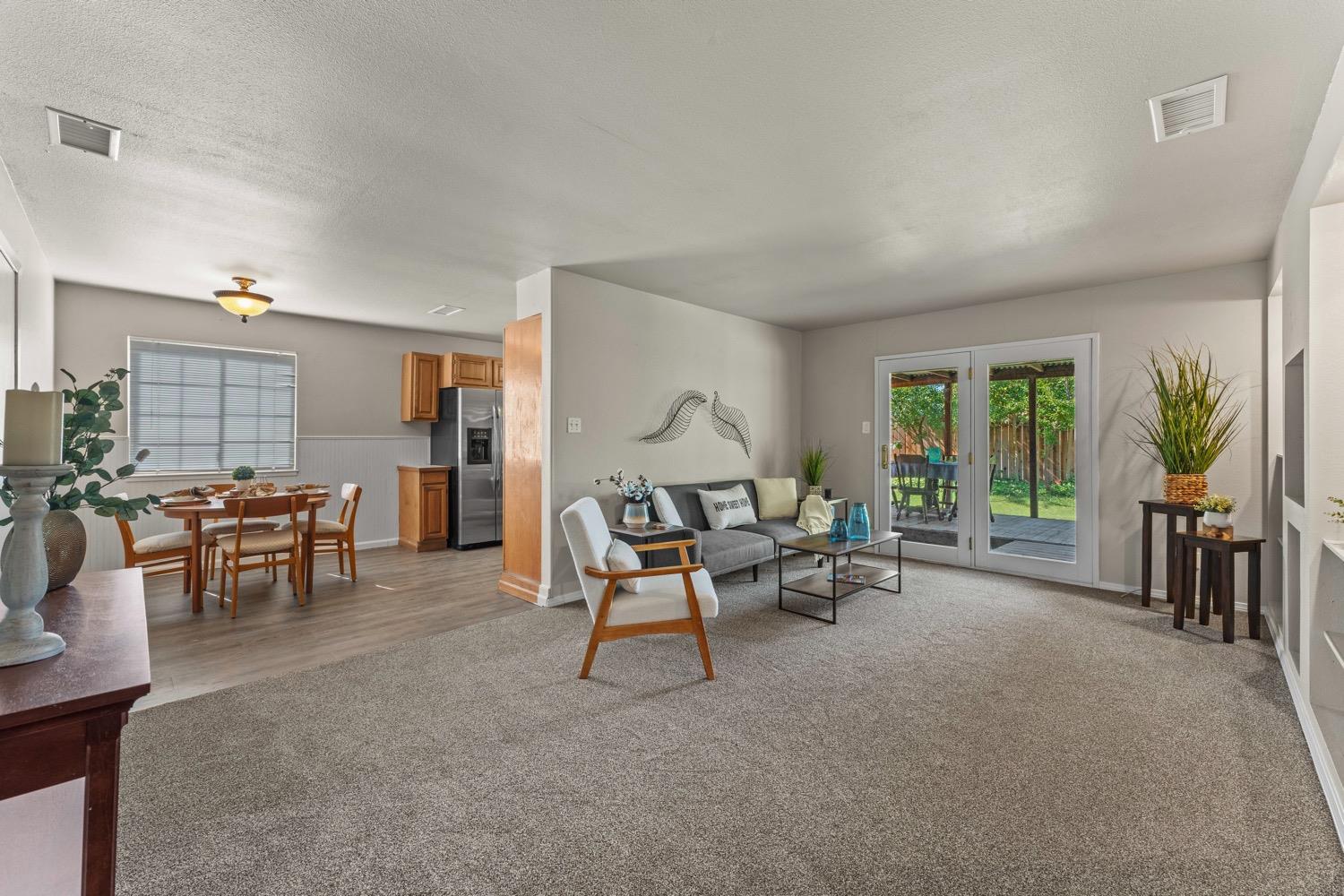 Detail Gallery Image 1 of 30 For 8126 Dart Way, Orangevale,  CA 95662 - 4 Beds | 2 Baths