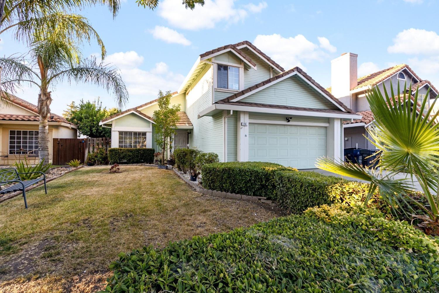 Detail Gallery Image 2 of 29 For 255 E Mount Diablo Ave, Tracy,  CA 95376 - 3 Beds | 2/1 Baths