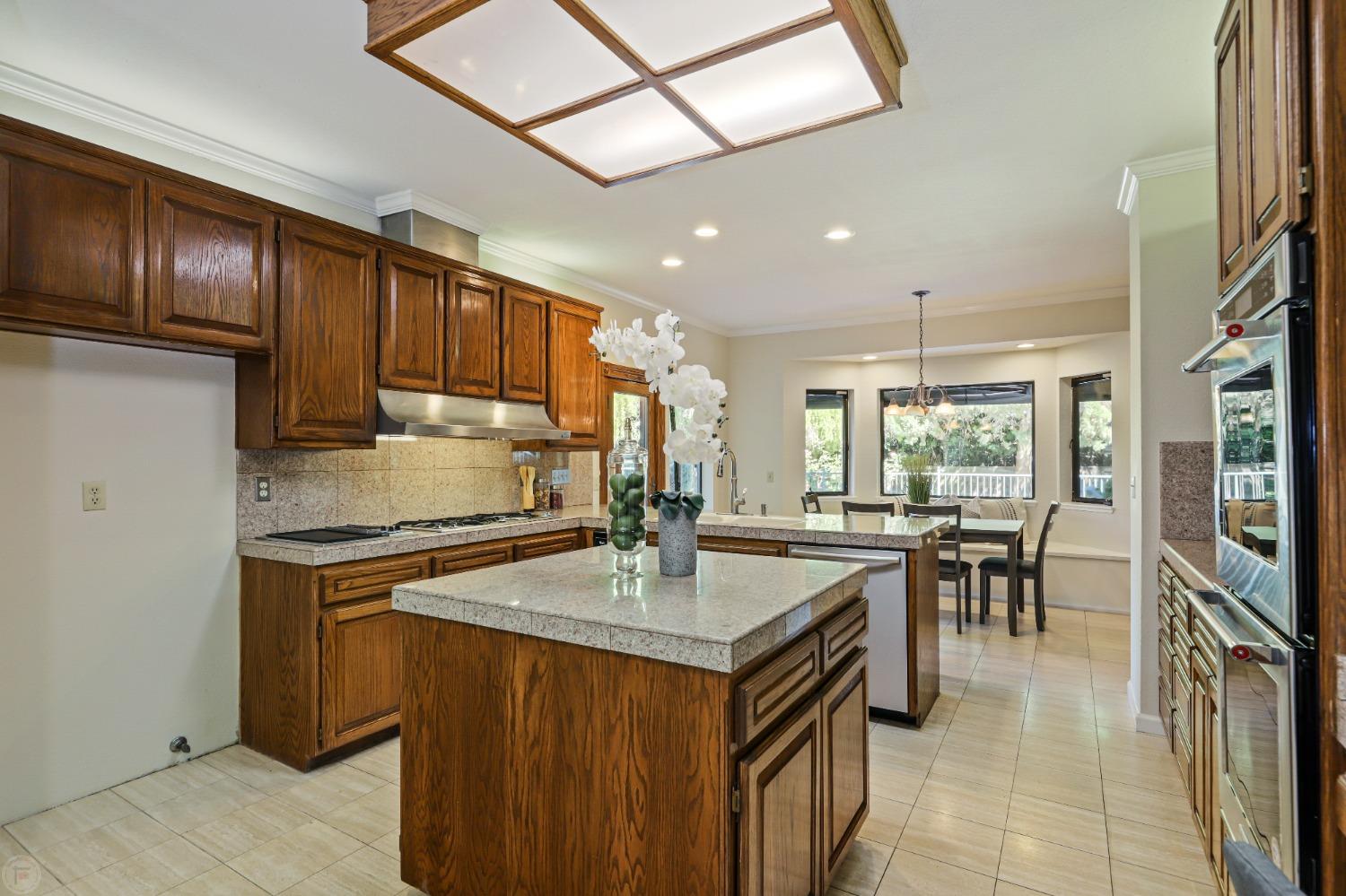 Detail Gallery Image 17 of 81 For 2120 Cove Ct, Stockton,  CA 95204 - 3 Beds | 2/1 Baths