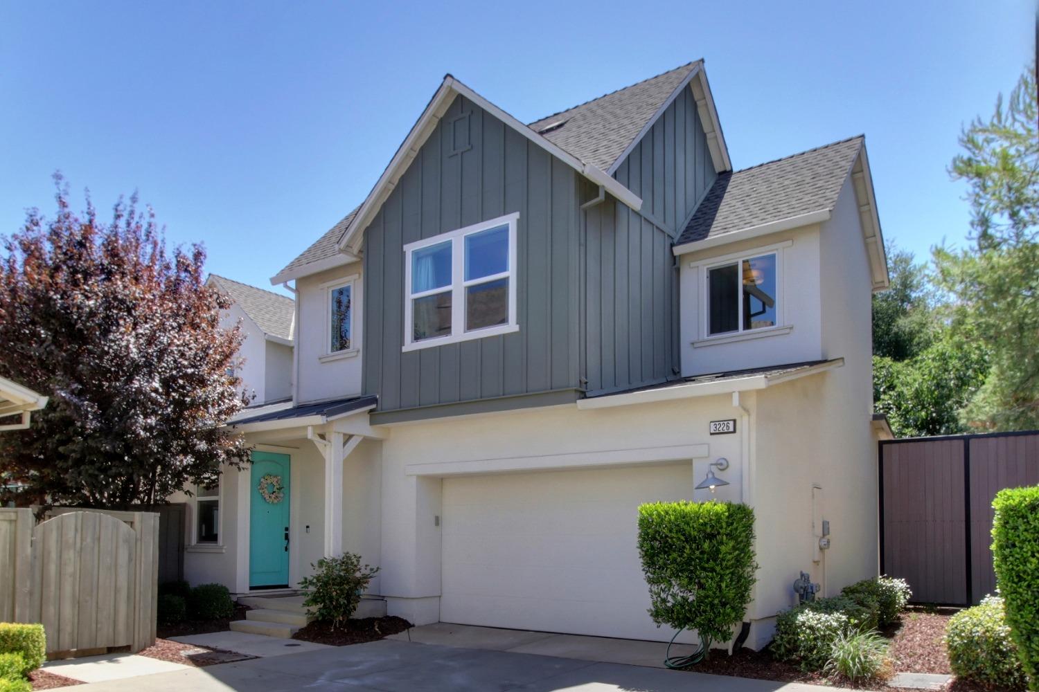 Detail Gallery Image 1 of 1 For 3226 Dullanty Way, Sacramento,  CA 95816 - 3 Beds | 2/1 Baths