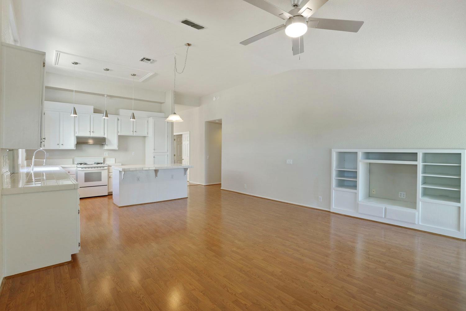 Detail Gallery Image 18 of 33 For 10853 Fire Island Cir, Stockton,  CA 95209 - 4 Beds | 2 Baths