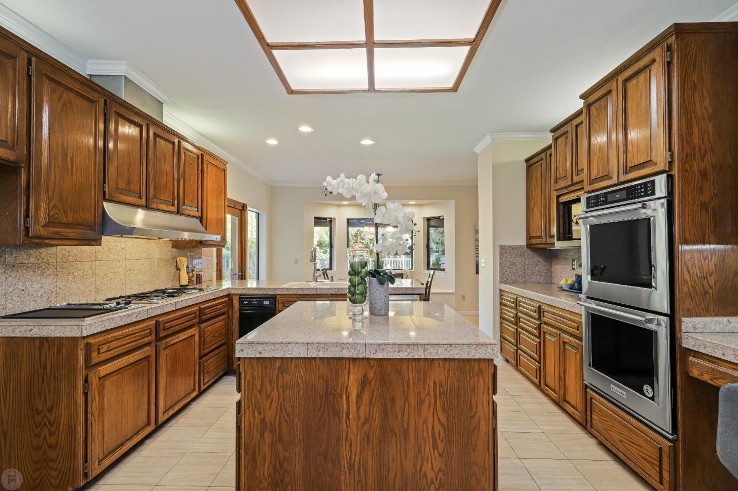 Detail Gallery Image 19 of 81 For 2120 Cove Ct, Stockton,  CA 95204 - 3 Beds | 2/1 Baths