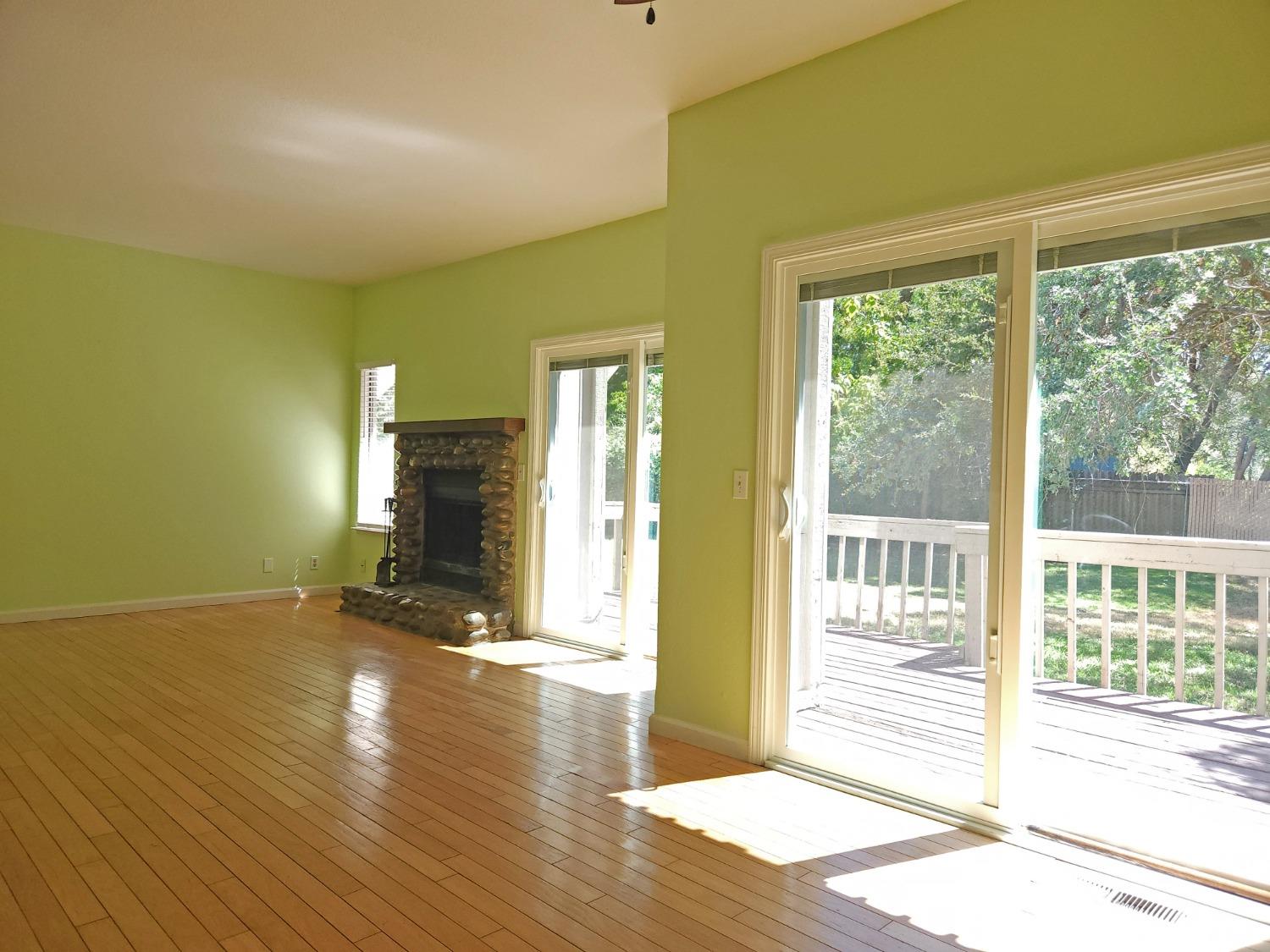 Photo #4: 224091566 Listing 