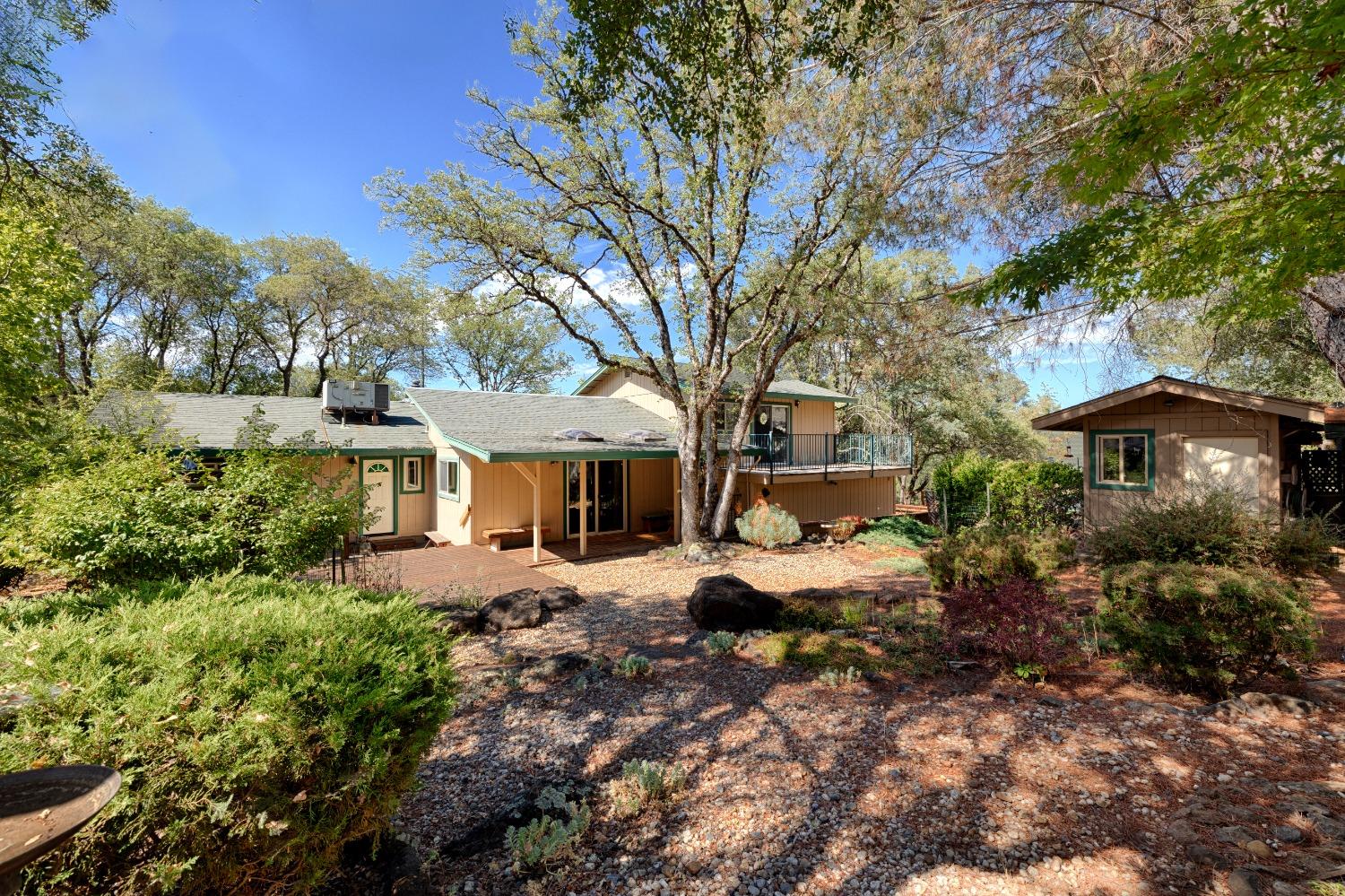 Rolling Hills Court, Auburn, California image 32
