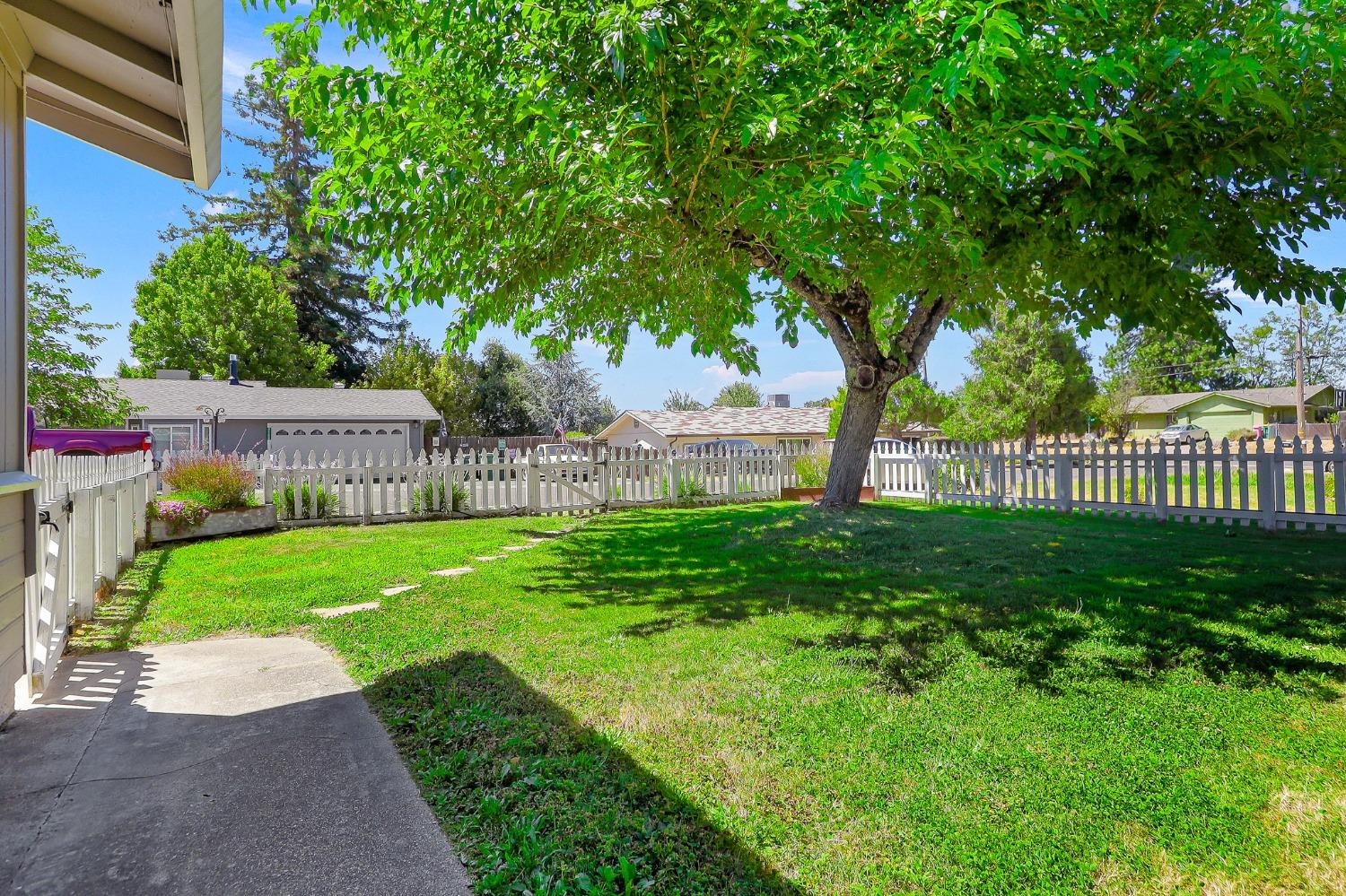 Detail Gallery Image 31 of 36 For 4589 Volo Mine Dr, Diamond Springs,  CA 95619 - 4 Beds | 2 Baths