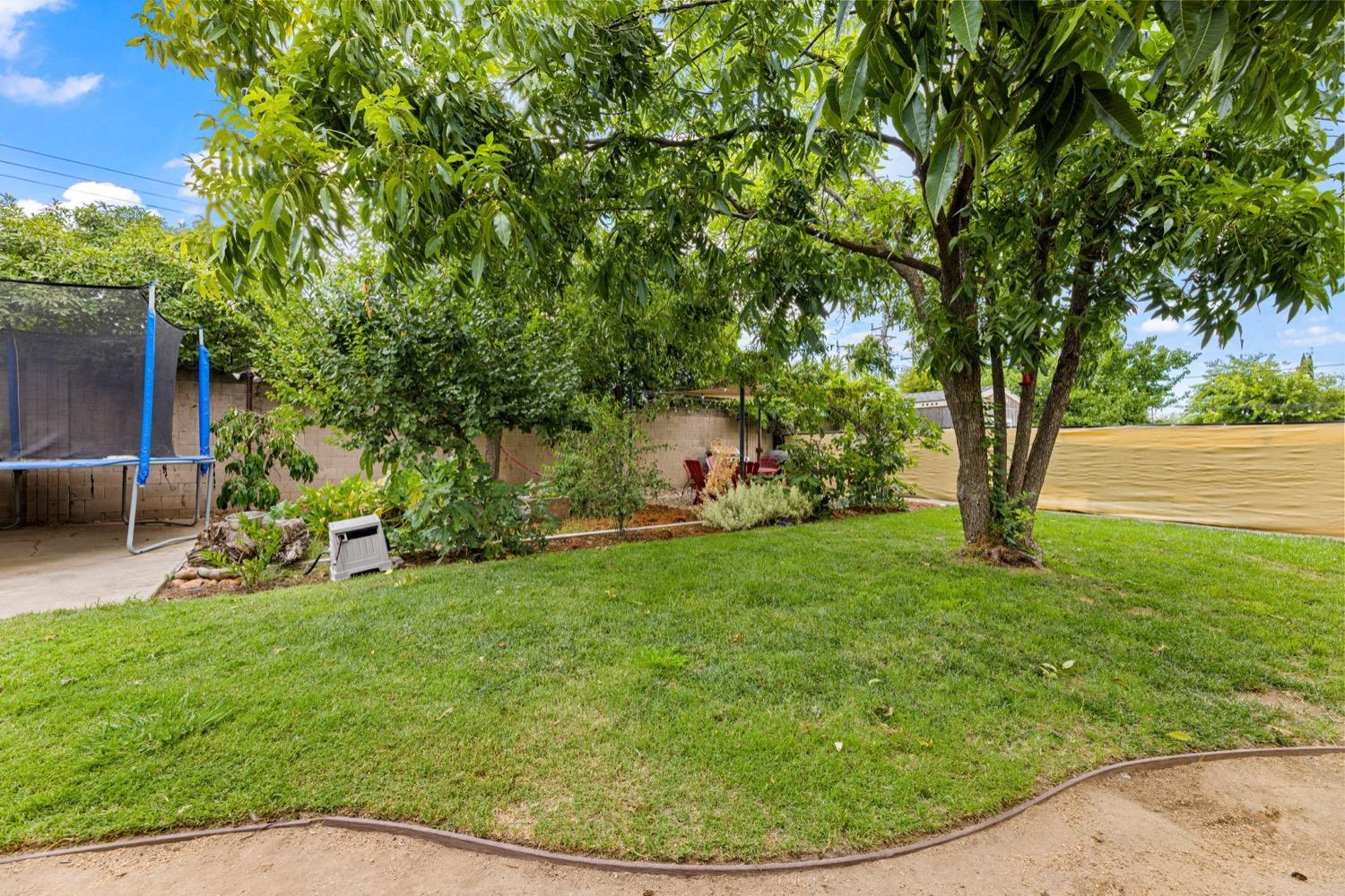 Detail Gallery Image 50 of 51 For 1969 Middleberry Rd, Sacramento,  CA 95815 - 4 Beds | 2 Baths