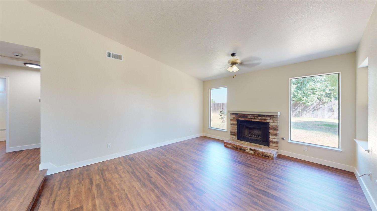 Detail Gallery Image 23 of 48 For 131 Birchwood St, Manteca,  CA 95336 - 3 Beds | 2 Baths