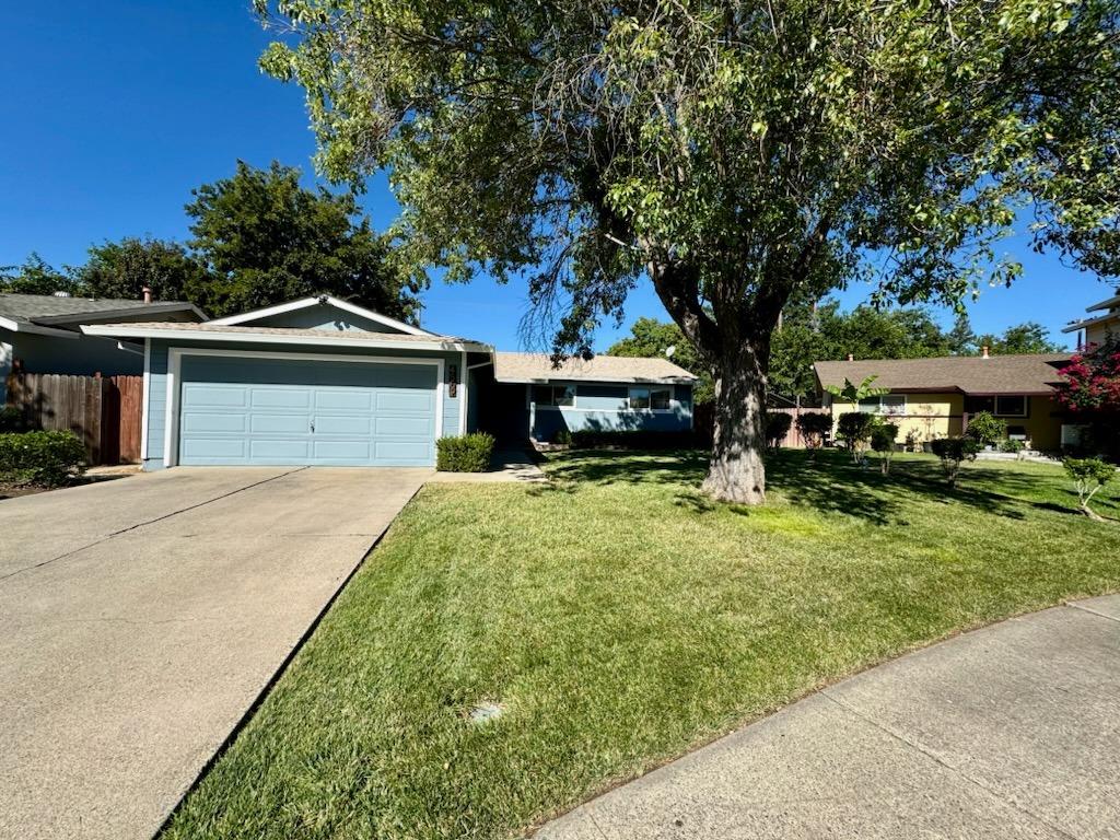 Detail Gallery Image 1 of 1 For 4559 Cedarwood Way, Sacramento,  CA 95823 - 3 Beds | 2 Baths