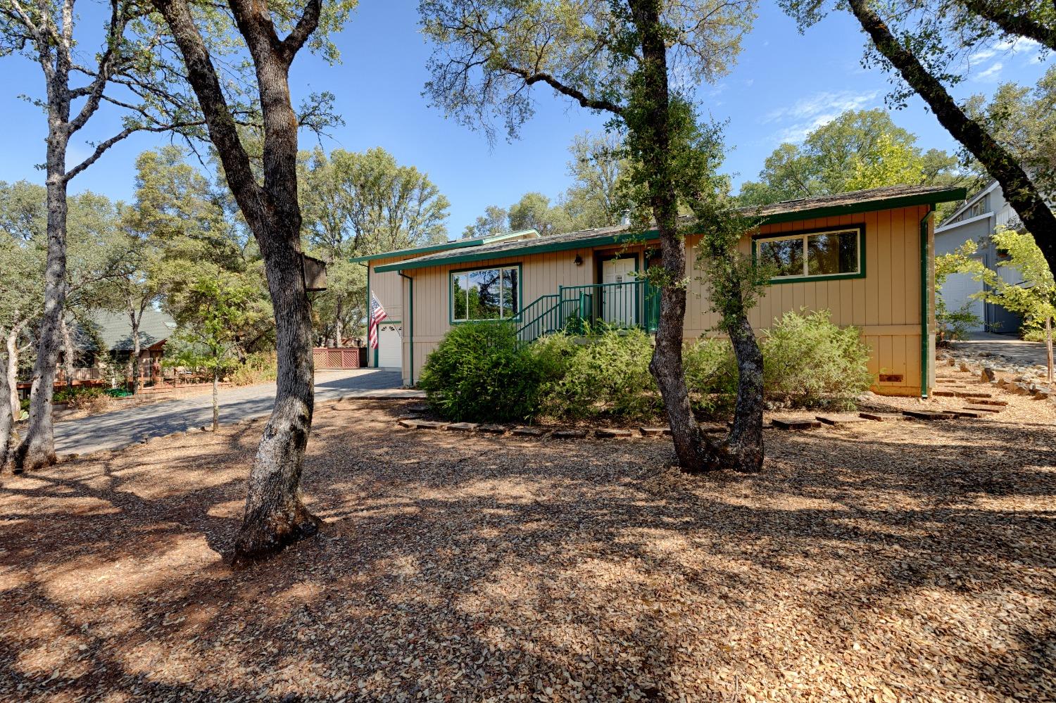 Rolling Hills Court, Auburn, California image 27