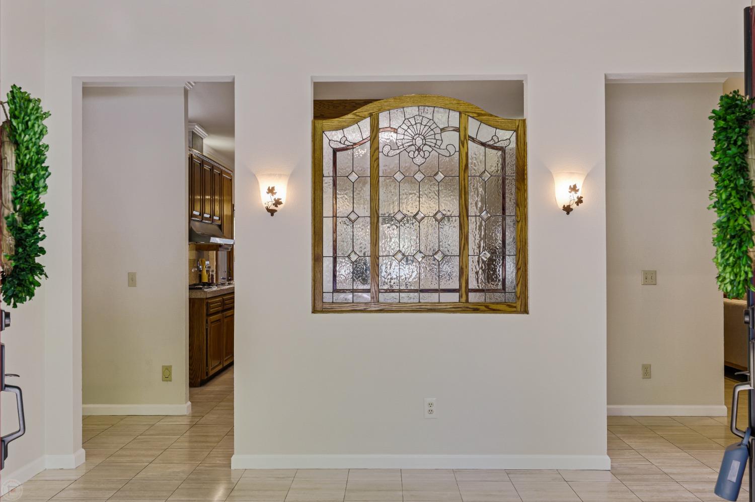 Detail Gallery Image 11 of 81 For 2120 Cove Ct, Stockton,  CA 95204 - 3 Beds | 2/1 Baths