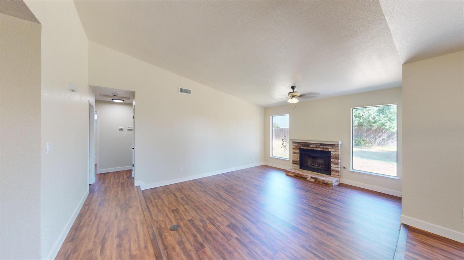 Detail Gallery Image 22 of 48 For 131 Birchwood St, Manteca,  CA 95336 - 3 Beds | 2 Baths