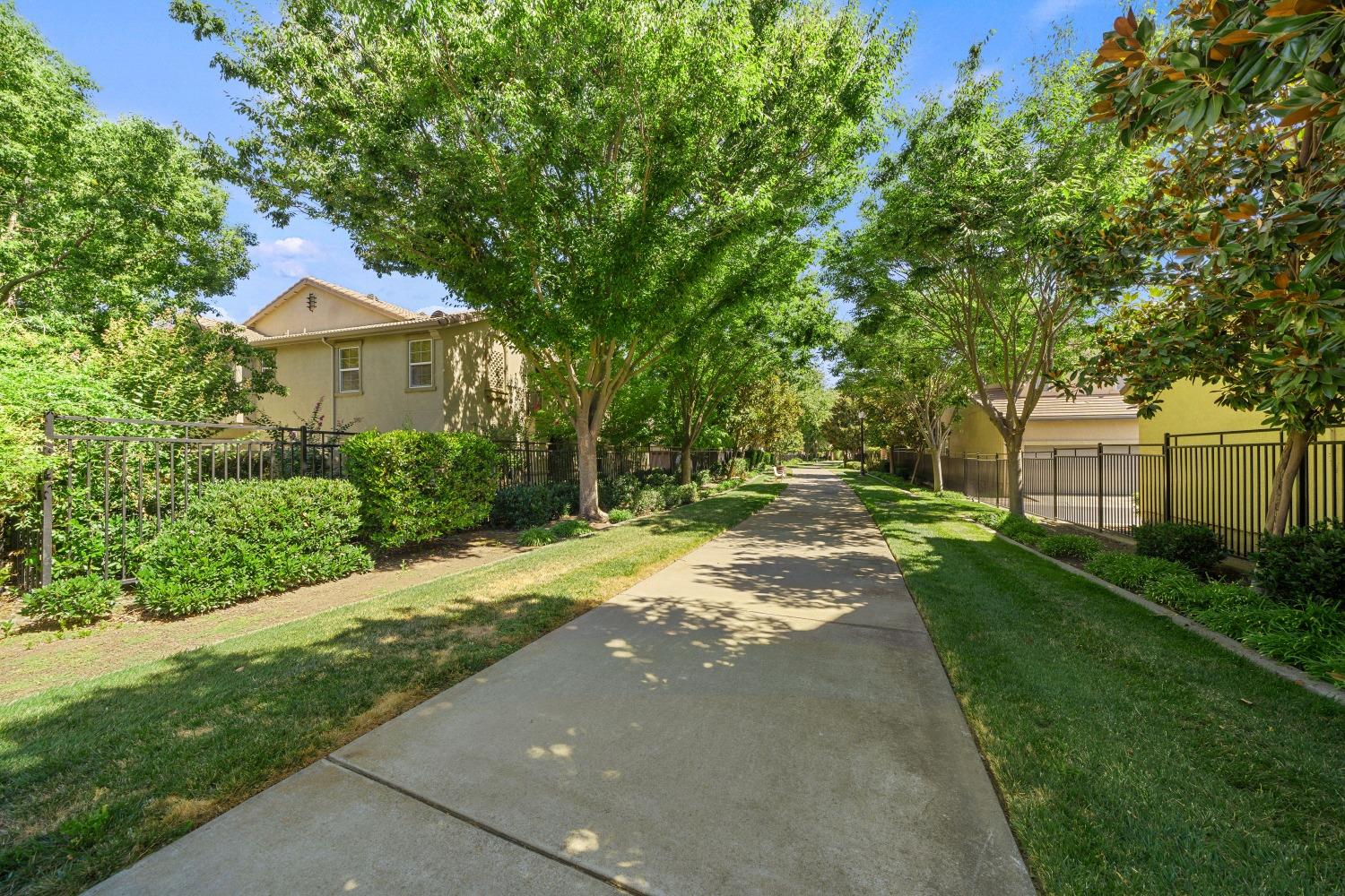 N Park Drive #1113, Sacramento, California image 33