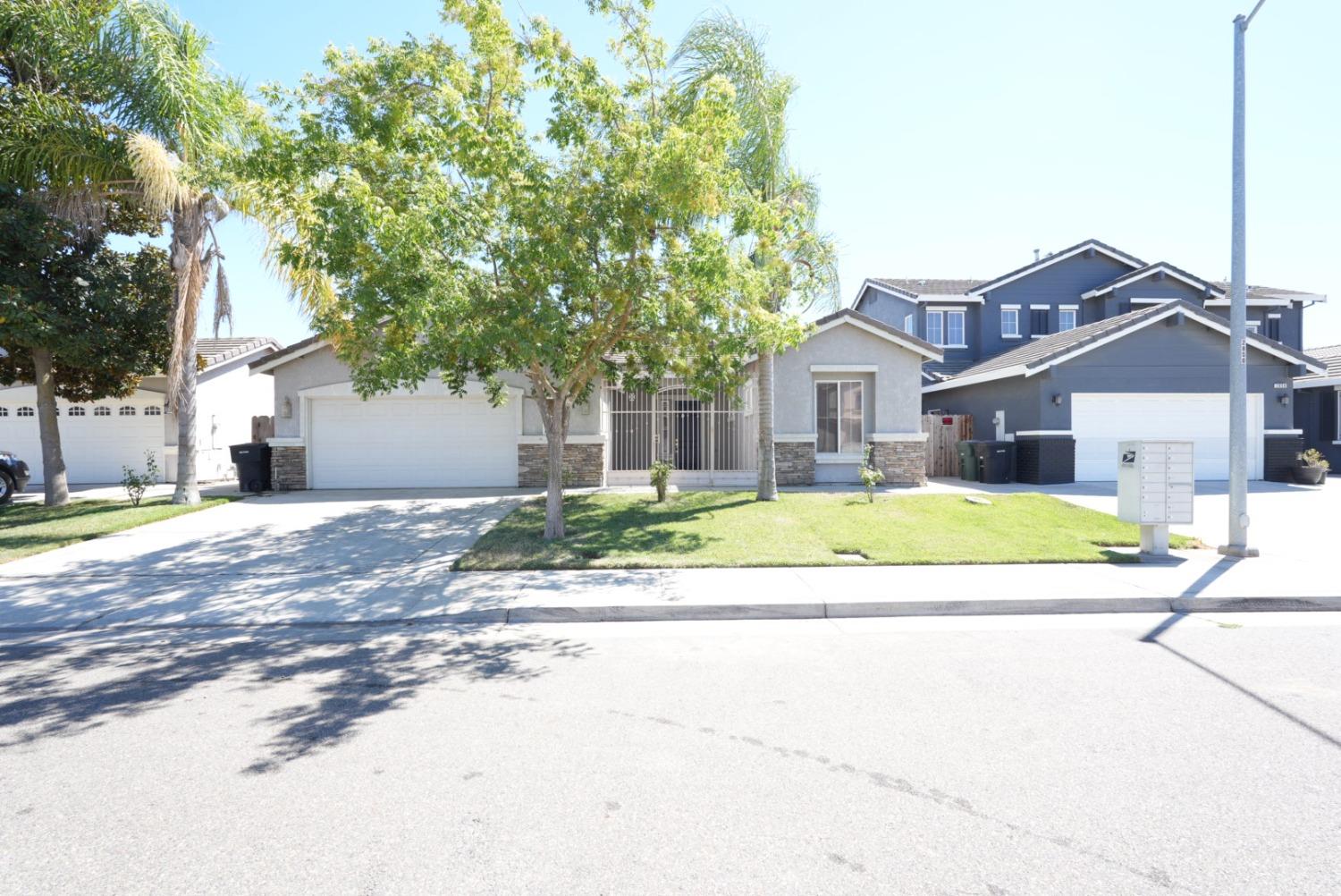 Detail Gallery Image 1 of 1 For 2860 Tulare Ct, Livingston,  CA 95334 - 4 Beds | 2 Baths