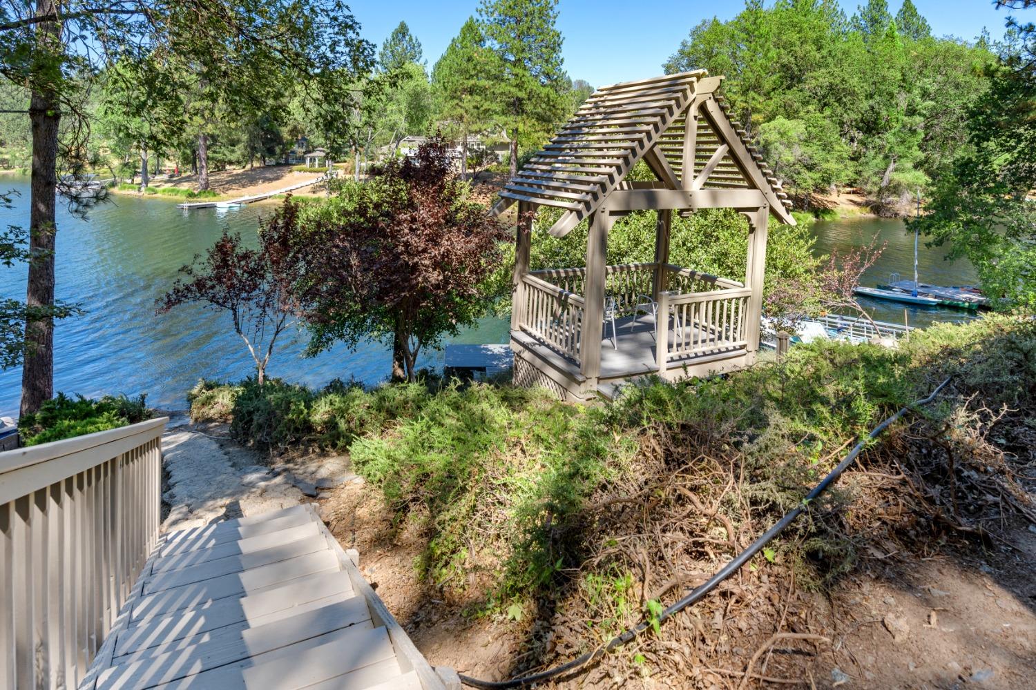 Detail Gallery Image 26 of 59 For 20612 Longridge Ct, Groveland,  CA 95321 - 3 Beds | 2/1 Baths