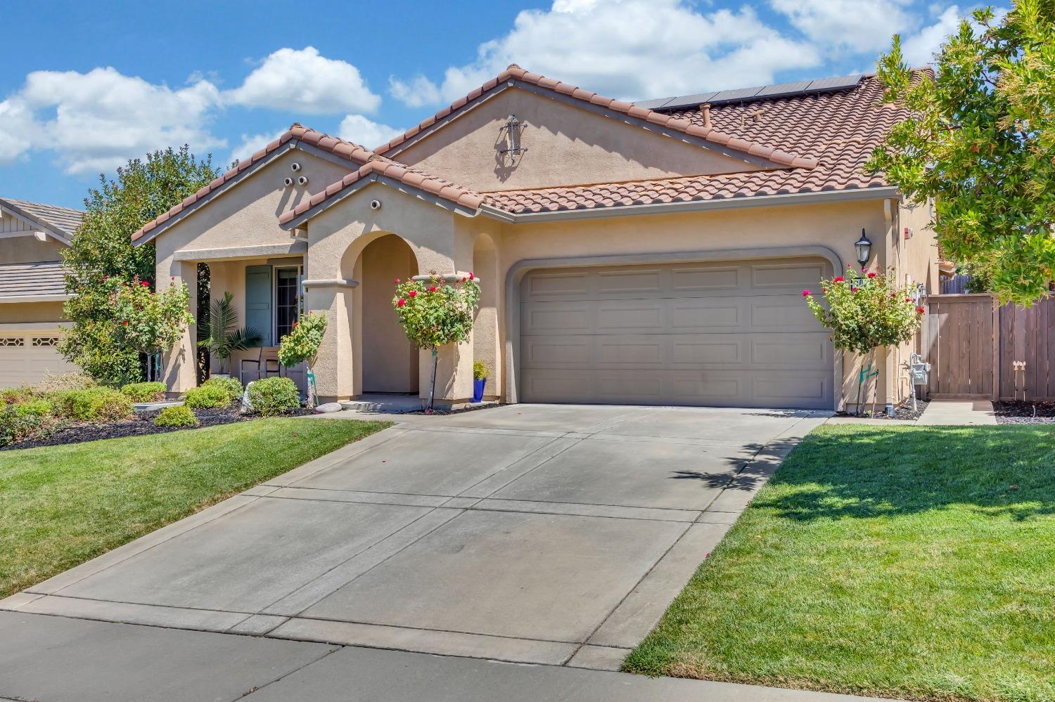 Detail Gallery Image 3 of 82 For 3025 Ferncliff Way, El Dorado Hills,  CA 95762 - 3 Beds | 3 Baths