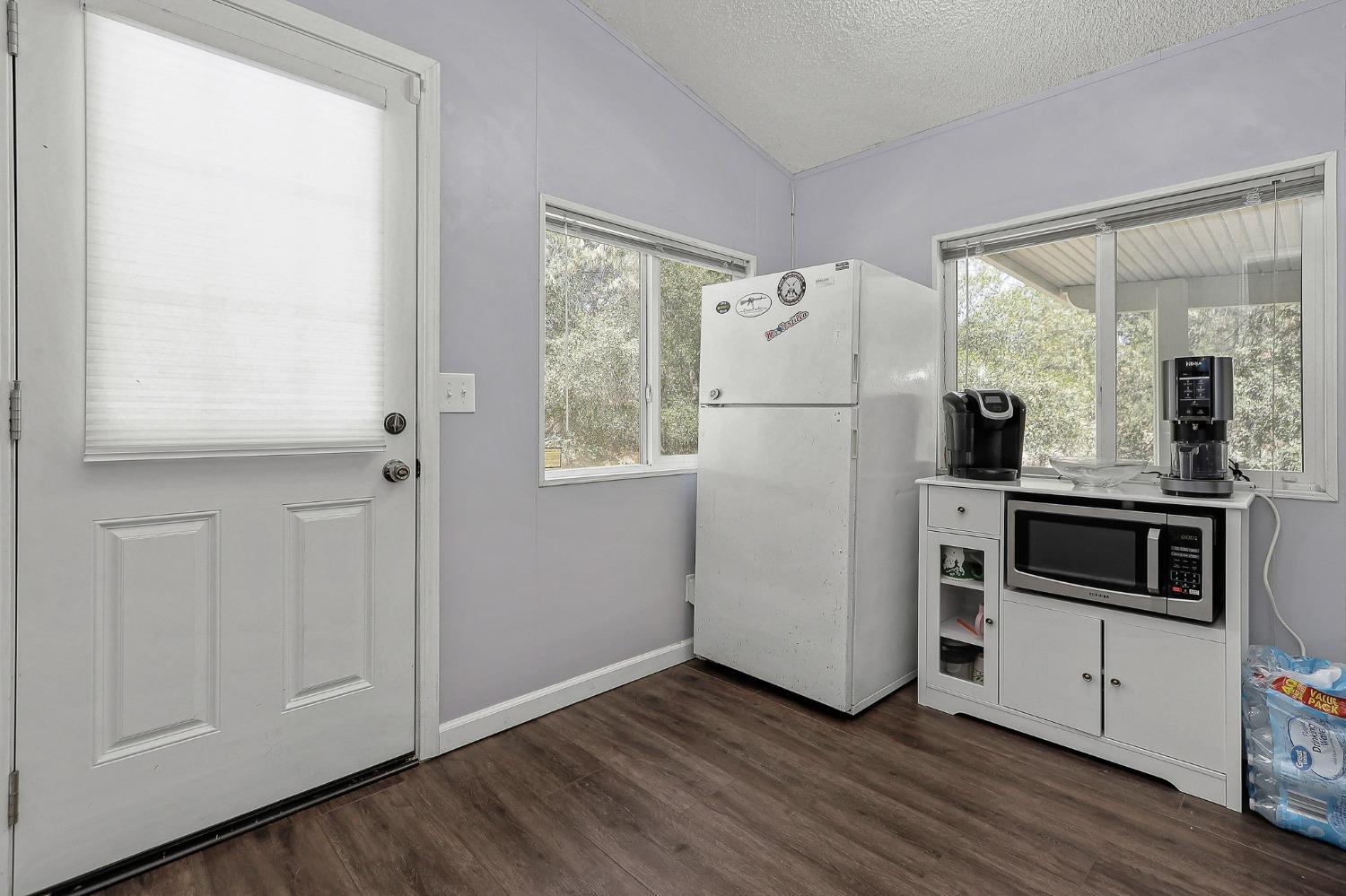 Detail Gallery Image 8 of 23 For 6275 Longview Dr, Placerville,  CA 95667 - 3 Beds | 2 Baths