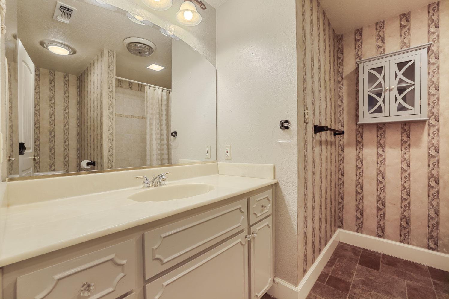 Detail Gallery Image 25 of 63 For 211 Hammond Dr, Auburn,  CA 95603 - 4 Beds | 2 Baths