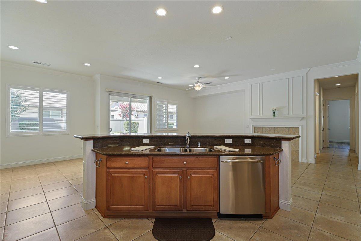 Detail Gallery Image 26 of 99 For 2451 Belle Glade Ln, Manteca,  CA 95336 - 2 Beds | 2/1 Baths