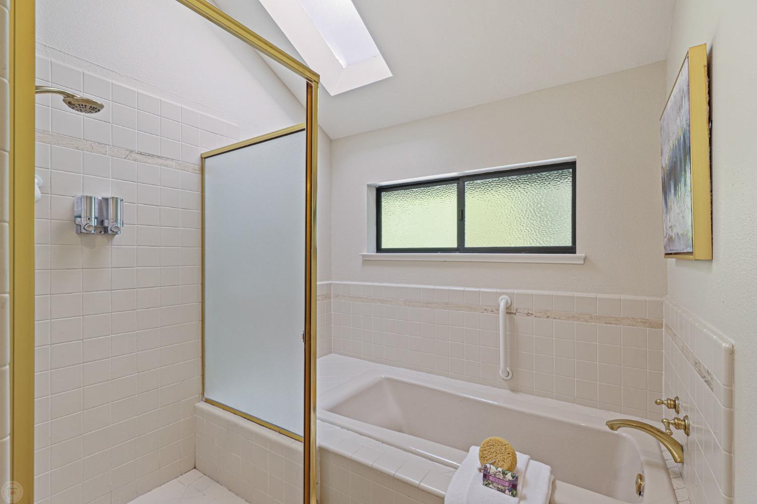 Detail Gallery Image 51 of 81 For 2120 Cove Ct, Stockton,  CA 95204 - 3 Beds | 2/1 Baths