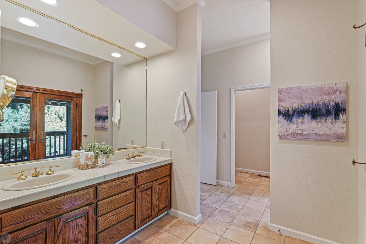 Detail Gallery Image 48 of 81 For 2120 Cove Ct, Stockton,  CA 95204 - 3 Beds | 2/1 Baths