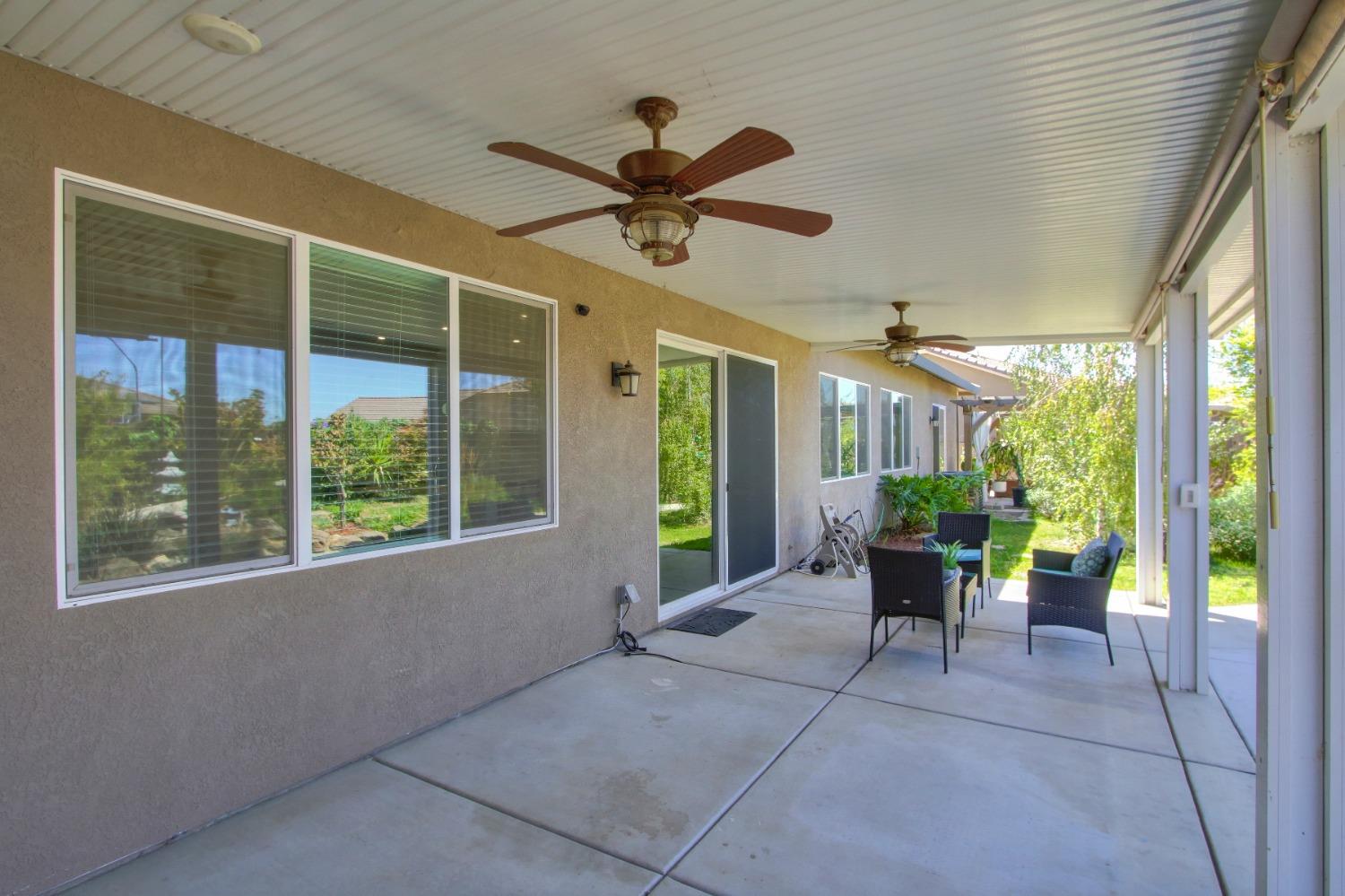 Detail Gallery Image 63 of 73 For 1093 Dimaggio Way, Galt,  CA 95632 - 5 Beds | 2/1 Baths