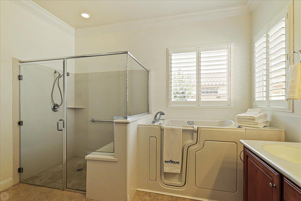 Detail Gallery Image 40 of 99 For 2451 Belle Glade Ln, Manteca,  CA 95336 - 2 Beds | 2/1 Baths