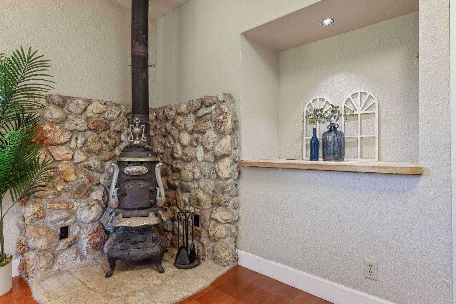 Detail Gallery Image 22 of 63 For 211 Hammond Dr, Auburn,  CA 95603 - 4 Beds | 2 Baths