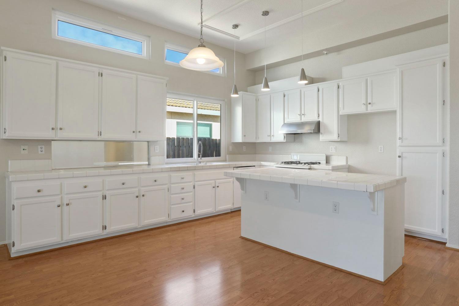 Detail Gallery Image 14 of 33 For 10853 Fire Island Cir, Stockton,  CA 95209 - 4 Beds | 2 Baths