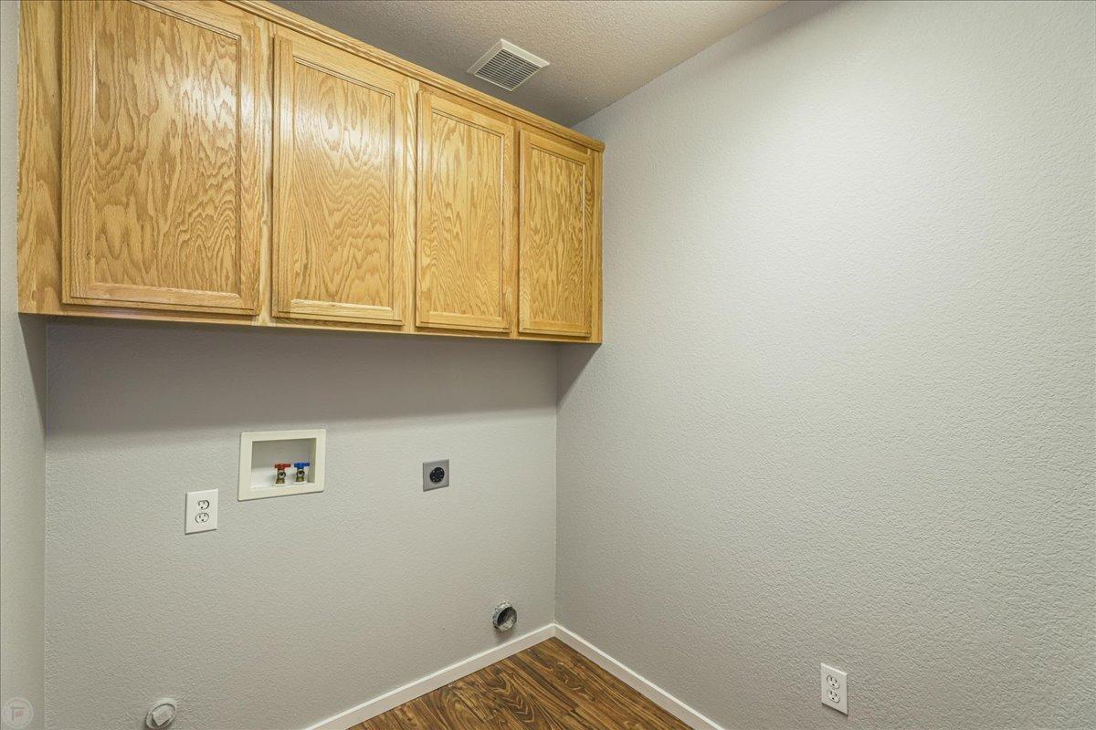 Detail Gallery Image 19 of 41 For 2440 Martin Anthony Ct, Tracy,  CA 95377 - 3 Beds | 2 Baths