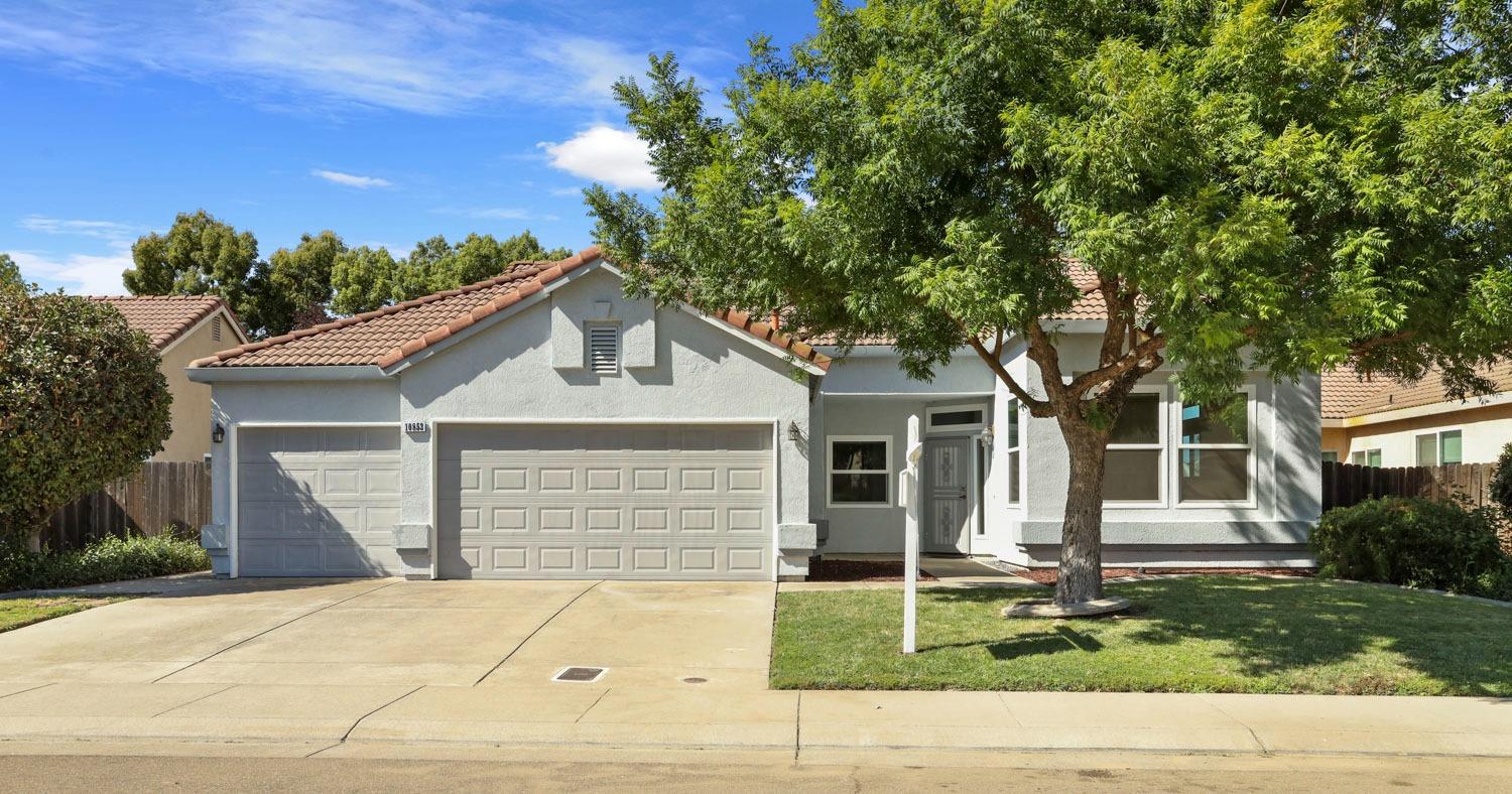 Detail Gallery Image 2 of 33 For 10853 Fire Island Cir, Stockton,  CA 95209 - 4 Beds | 2 Baths